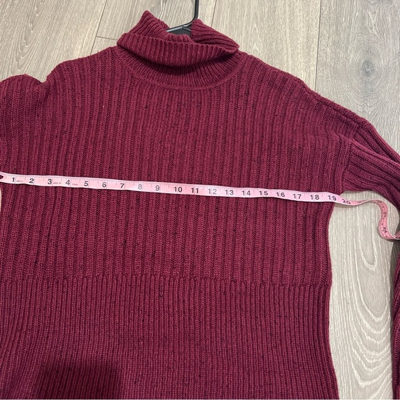 Michael Kors Women’s Wool Blend Ribbed Turtle Neck Sweater Size Small New - Picture 11 of 11